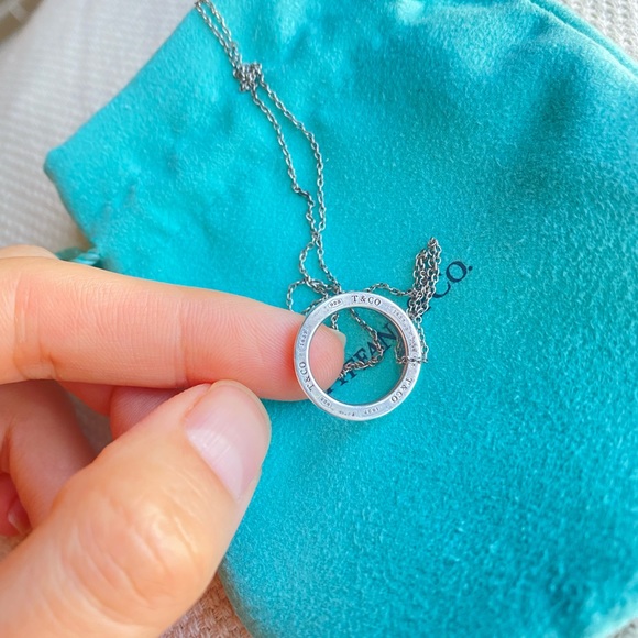 Tiffany Necklace 16 in - Picture 2 of 5